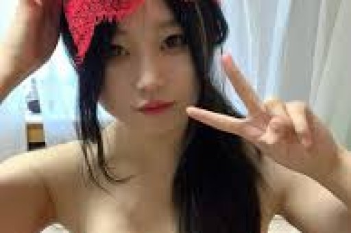 他是著名演员总演坏蛋导致57岁才结婚妻子至今都没有露过面